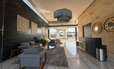 Departamento en RENTA Torre Nebra | 240 m² | Zona Dorada León | 3 Recámaras | Terraza I 3 ESTAC.