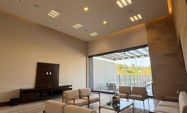 Departamento en RENTA Torre Nebra | 240 m² | Zona Dorada León | 3 Recámaras | Terraza I 3 ESTAC.