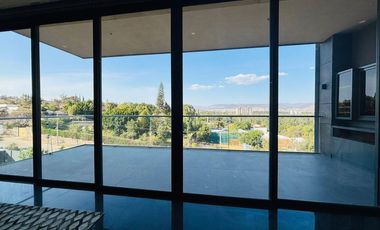 Departamento en RENTA Torre Nebra | 240 m² | Zona Dorada León | 3 Recámaras | Terraza I 3 ESTAC.