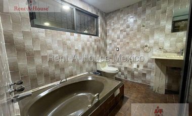 Edificio Comercial en renta, Ciudad Satélite, Naucalpan de Juárez 26-2425 JAS