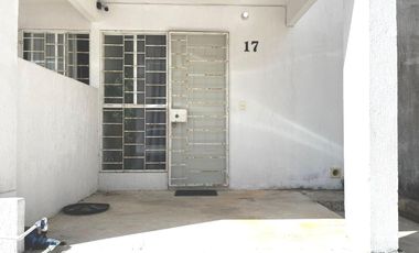 CASA EN RENTA EN EQUIPADA Y AMUEBLADA EN PLAYA DEL CARMEN