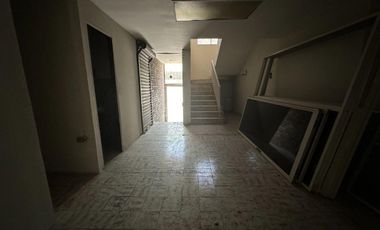 Edificio en renta en  esquina cerca de la Macro Plaza todo o en partes