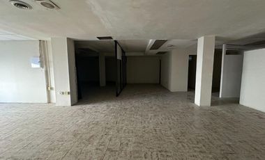 Edificio en renta en  esquina cerca de la Macro Plaza todo o en partes