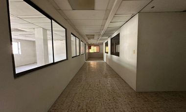 Edificio en renta en  esquina cerca de la Macro Plaza todo o en partes