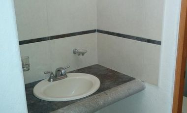 RENTA CASA CLAUSTROS DEL RIO-PRECIO ES MAS MANTENIMIENTO