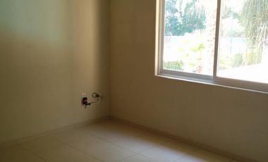 RENTA CASA CLAUSTROS DEL RIO-PRECIO ES MAS MANTENIMIENTO