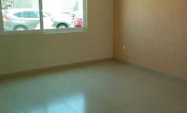 RENTA CASA CLAUSTROS DEL RIO-PRECIO ES MAS MANTENIMIENTO
