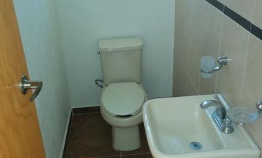 RENTA CASA CLAUSTROS DEL RIO-PRECIO ES MAS MANTENIMIENTO