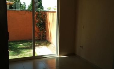 RENTA CASA CLAUSTROS DEL RIO-PRECIO ES MAS MANTENIMIENTO