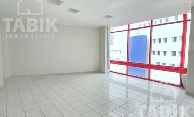 Oficina en Renta en Bosques de las Palmas