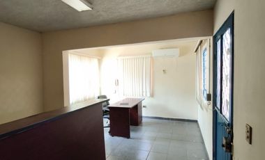 TERRENO BARDEADO CON TECHUMBRE