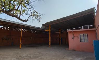 TERRENO BARDEADO CON TECHUMBRE