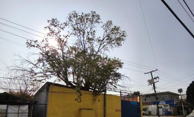 TERRENO BARDEADO CON TECHUMBRE