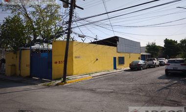 TERRENO BARDEADO CON TECHUMBRE