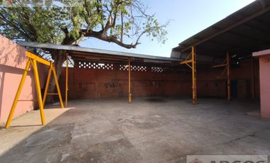 TERRENO BARDEADO CON TECHUMBRE