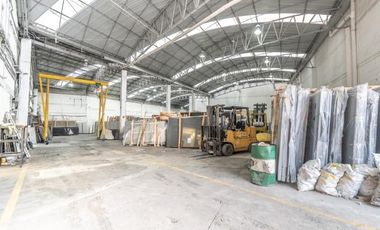 Bodega en renta de 1,800 m2 en Naucalpan