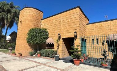 HERMOSA CASA EN RENTA EN EL CENTRO DE SAN JUAN DEL RÍO, QUERÉTARO. SUP. 1,500 m2