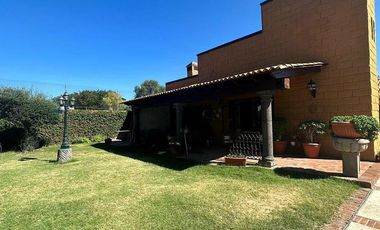 HERMOSA CASA EN RENTA EN EL CENTRO DE SAN JUAN DEL RÍO, QUERÉTARO. SUP. 1,500 m2