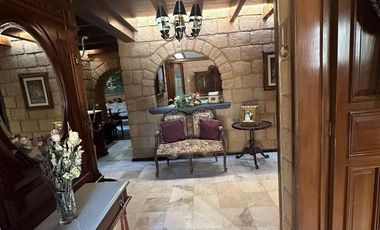 HERMOSA CASA EN RENTA EN EL CENTRO DE SAN JUAN DEL RÍO, QUERÉTARO. SUP. 1,500 m2