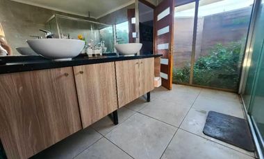 ARRIENDO CASA GRANDE EN PARCELACIÓN SANTA ELENA