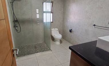 ARRIENDO CASA GRANDE EN PARCELACIÓN SANTA ELENA