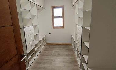 ARRIENDO CASA GRANDE EN PARCELACIÓN SANTA ELENA