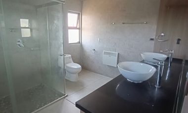 ARRIENDO CASA GRANDE EN PARCELACIÓN SANTA ELENA