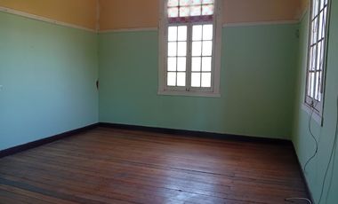 CRISOL VENDE AMPLIA CASA CENTRAL, A PASOS METRO QUILPUE