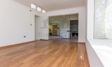 ARRIENDO CASA REQUINOA 4 DORMITORIOS 3 BAÑOS