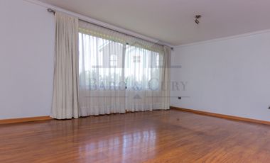 ARRIENDO CASA REQUINOA 4 DORMITORIOS 3 BAÑOS