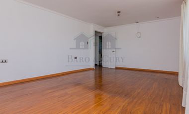 ARRIENDO CASA REQUINOA 4 DORMITORIOS 3 BAÑOS