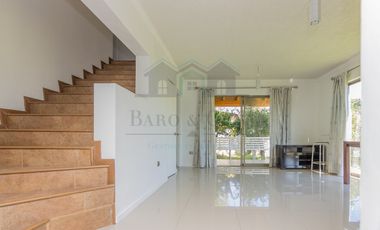 ARRIENDO CASA REQUINOA 4 DORMITORIOS 3 BAÑOS