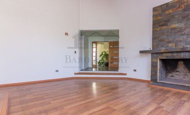 ARRIENDO CASA REQUINOA 4 DORMITORIOS 3 BAÑOS