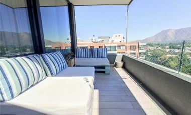 Arriendo de Penthouse TRIPLEX en Vitacura