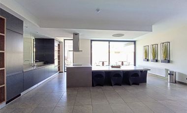 Arriendo de Penthouse TRIPLEX en Vitacura