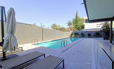 Arriendo de Penthouse TRIPLEX en Vitacura