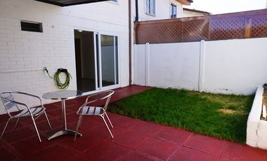 Renovada casa condominio cerrado en Macul