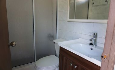 Renovada casa condominio cerrado en Macul
