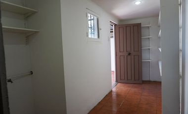 Renovada casa condominio cerrado en Macul