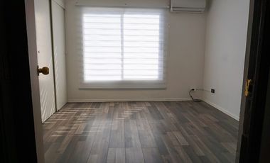 Renovada casa condominio cerrado en Macul