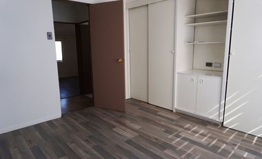 Renovada casa condominio cerrado en Macul