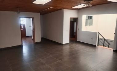 ARRIENDO de CASA COMERCIAL en MADRID