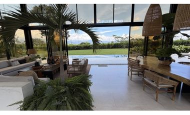 VENTA DE EXCLUSIVA CASA CAMPESTRE EN TEBAIDA, QUINDO, COLOMBIA