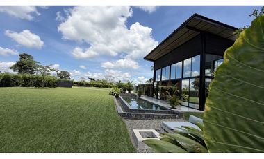 VENTA DE EXCLUSIVA CASA CAMPESTRE EN TEBAIDA, QUINDO, COLOMBIA