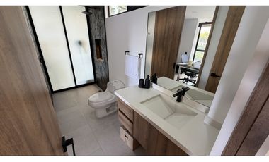 VENTA DE EXCLUSIVA CASA CAMPESTRE EN TEBAIDA, QUINDO, COLOMBIA