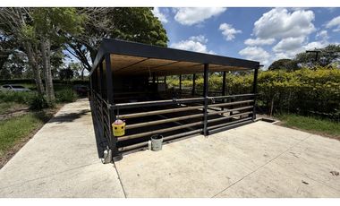 VENTA DE EXCLUSIVA CASA CAMPESTRE EN TEBAIDA, QUINDO, COLOMBIA