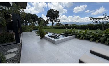 VENTA DE EXCLUSIVA CASA CAMPESTRE EN TEBAIDA, QUINDO, COLOMBIA
