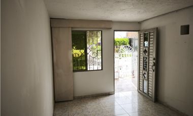 CASA DUPLEX EN VENTA EN EL BARRIO EL CASTILLO