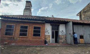 PROPIEDAD COMERCIAL EN EL CENTRO HISTÓRICO DE LA CIUDAD