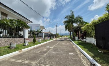 Venta Espectacular Casa Campestre en Chinauta Antes del Peaje